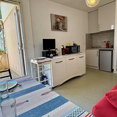 Cosy Avec Terrasse A 200m De La - Parking Prive Et Calme, 2 Pers, - Fr-1-225-692 Argeles-sur-Mer
